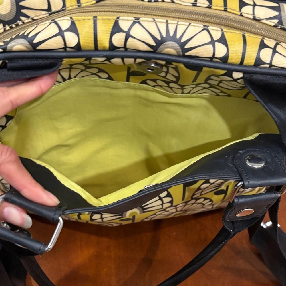 Petunia Pickle Bottom Glazed Sashay Satchel Floral‎ Diaper Bag Backpack